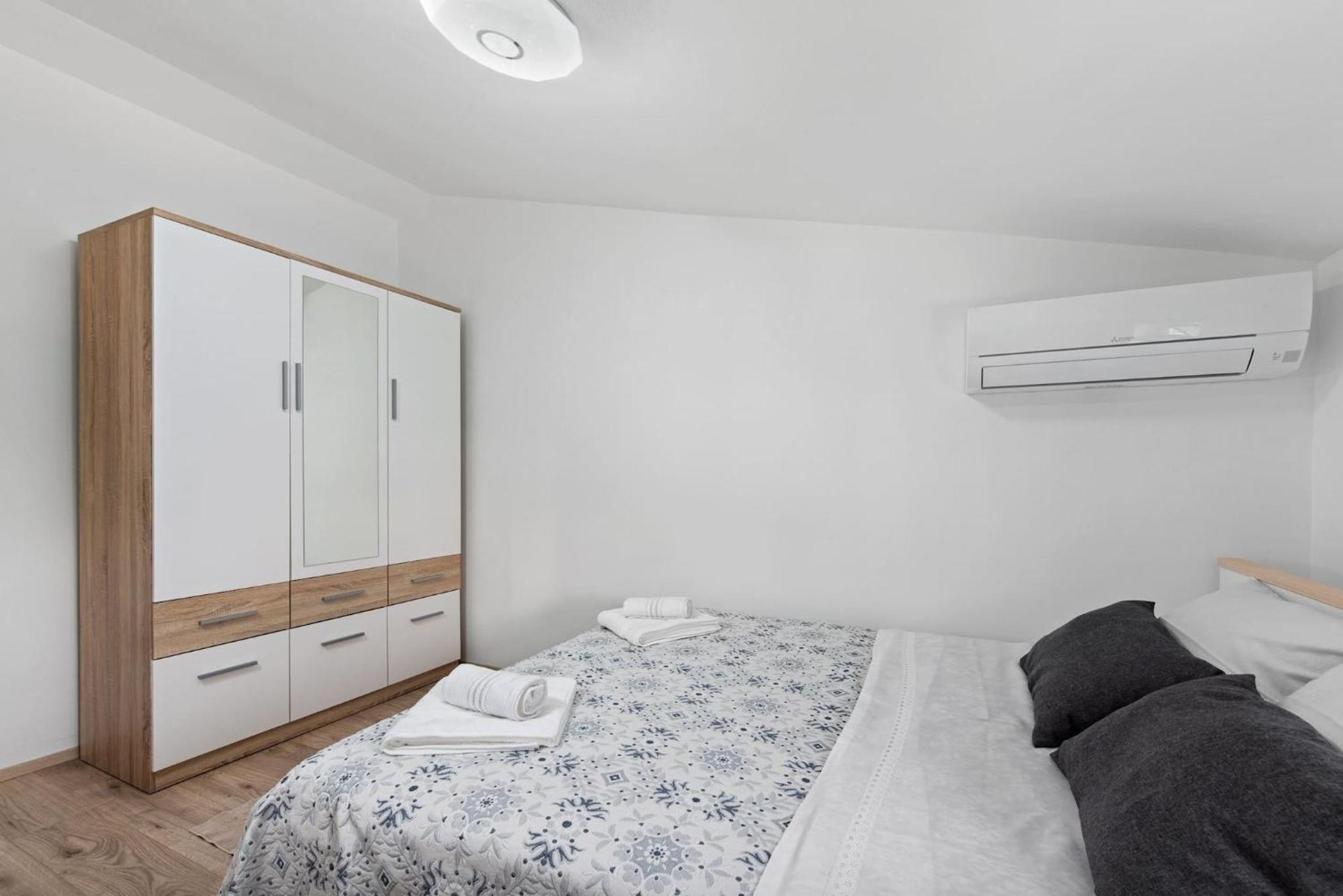 Holiday Home Sea Premantura Exterior foto